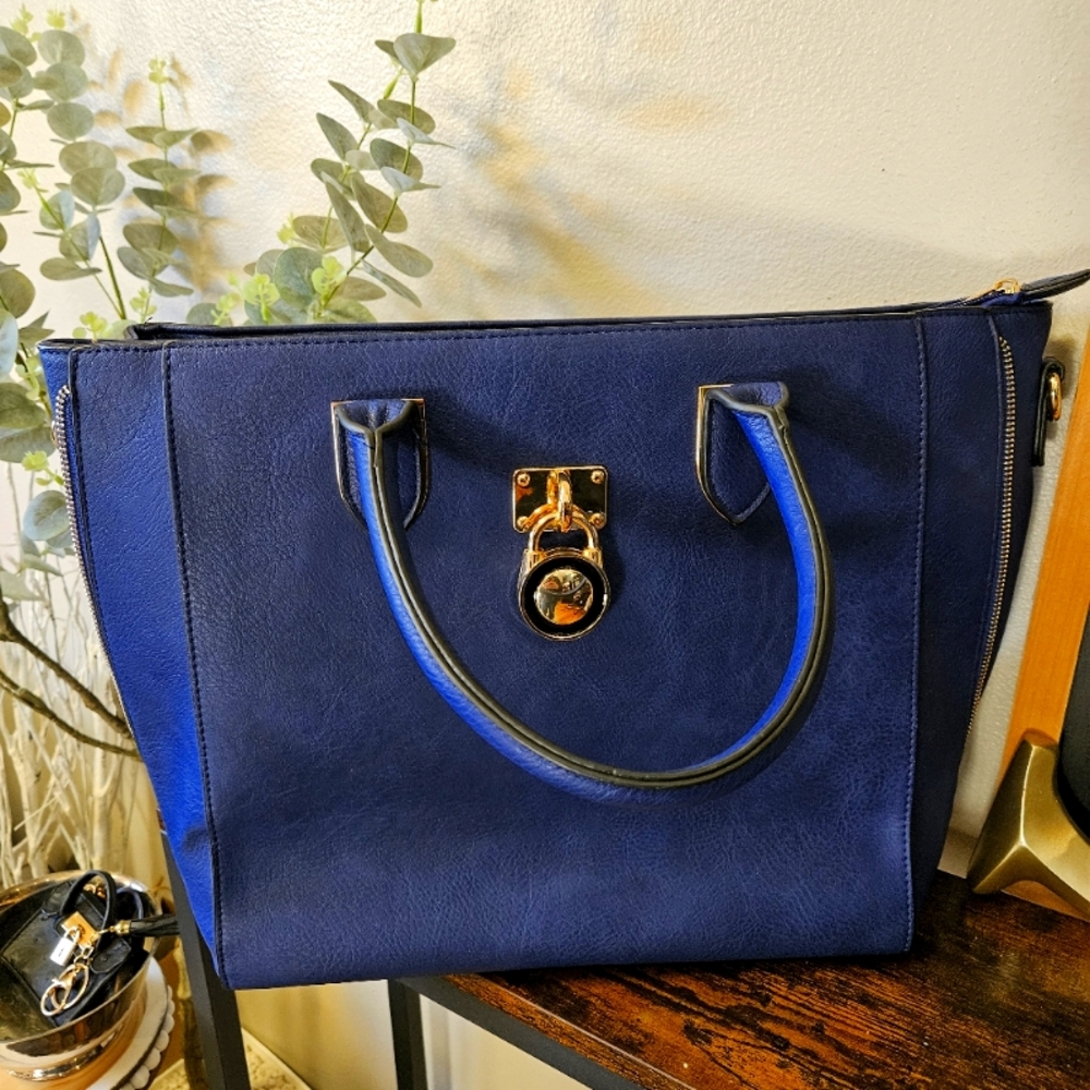 Chic Navy Blue Daesin Tote Bag  with Gold Accents